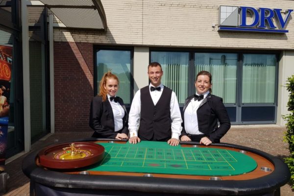 PION horeca promotie uitzendbureau Bergen op Zoom Personeel collega meewerken medewerker Borrel DRV accountants Pokertafel gokken