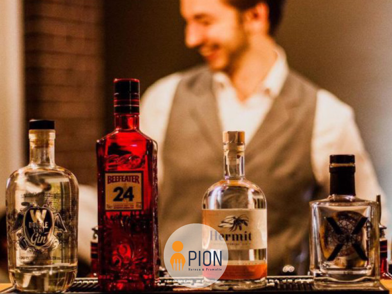 PION horeca promotie uitzendbureau Bergen op Zoom Personeel collega meewerken medewerker cocktails drank bar barman
